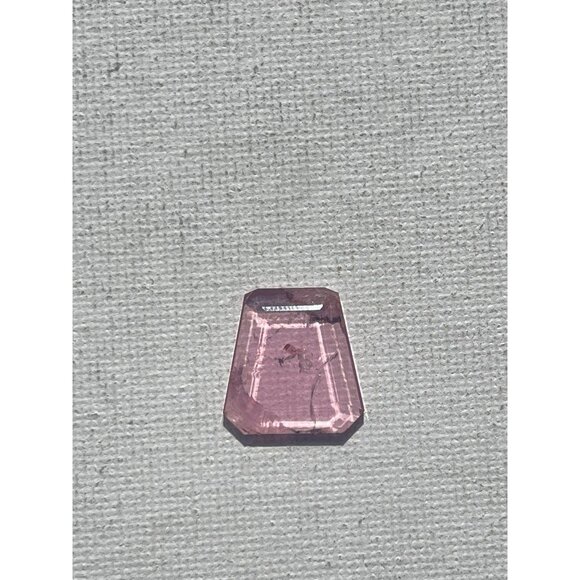 7.5 ct Himalaya Mine Pink Tourmaline - Custom Cut Shield - Picture 6 of 10